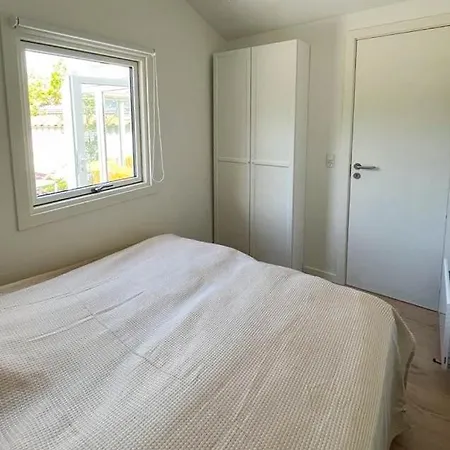 Newly Renovated Summer House 40 M From The Water Ferienhaus