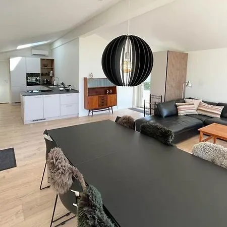 Newly Renovated Summer House 40 M From The Water * Haderslev