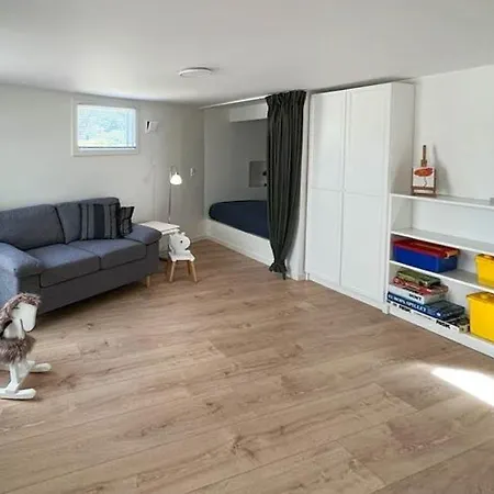 Newly Renovated Summer House 40 M From The Water Feriehus