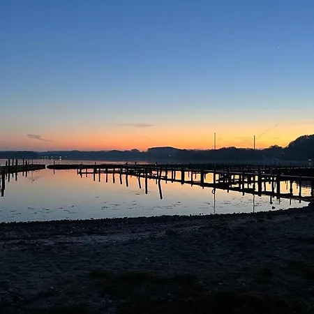 Ferienhaus Newly Renovated Summer House 40 M From The Water