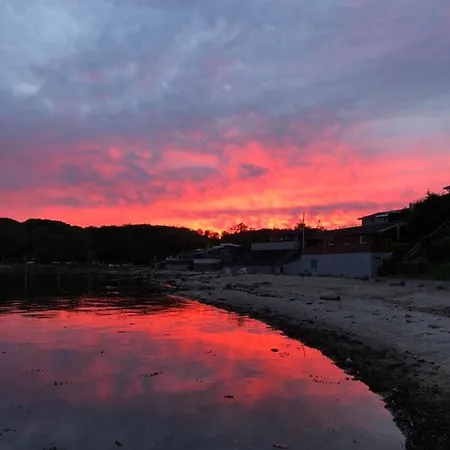 Newly Renovated Summer House 40 M From The Water Ferienhaus *